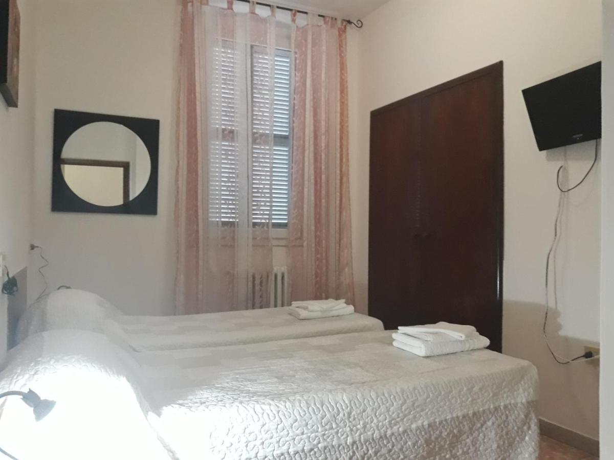 Hotel La Torretta Foligno Dış mekan fotoğraf