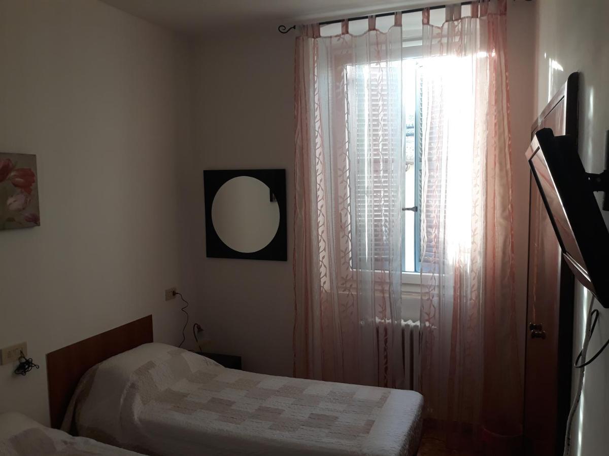 Hotel La Torretta Foligno Dış mekan fotoğraf