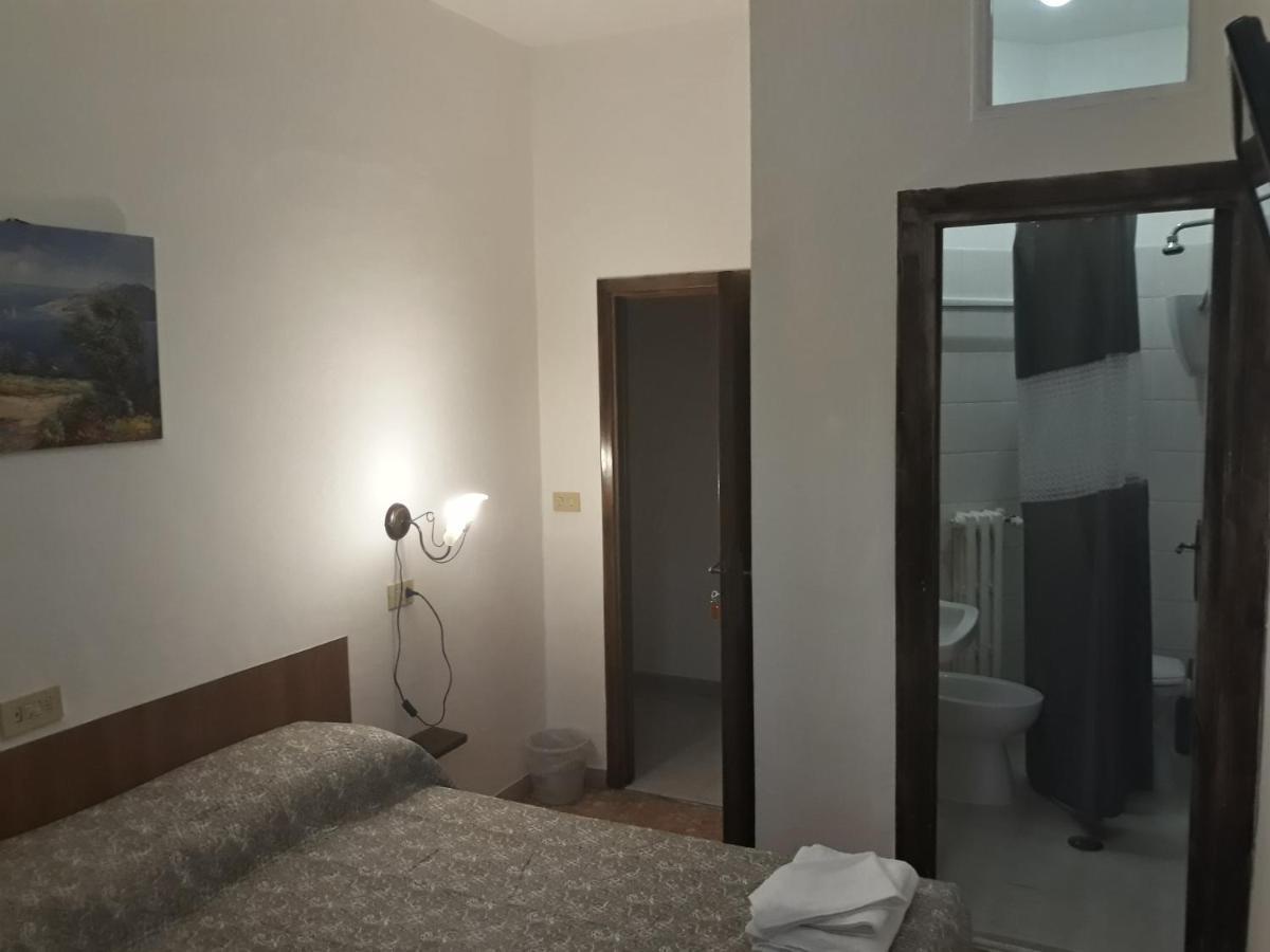 Hotel La Torretta Foligno Dış mekan fotoğraf
