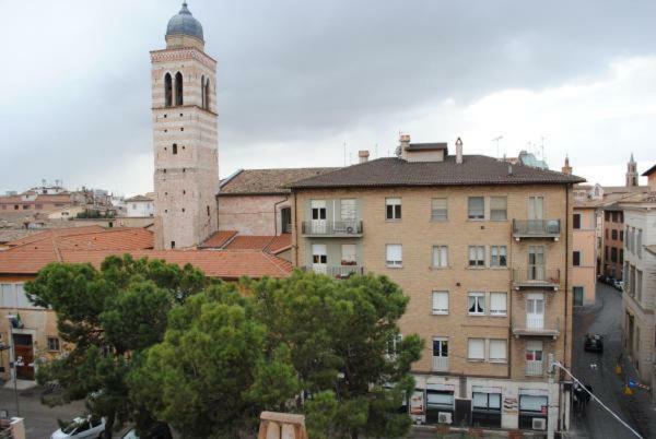 Hotel La Torretta Foligno Dış mekan fotoğraf